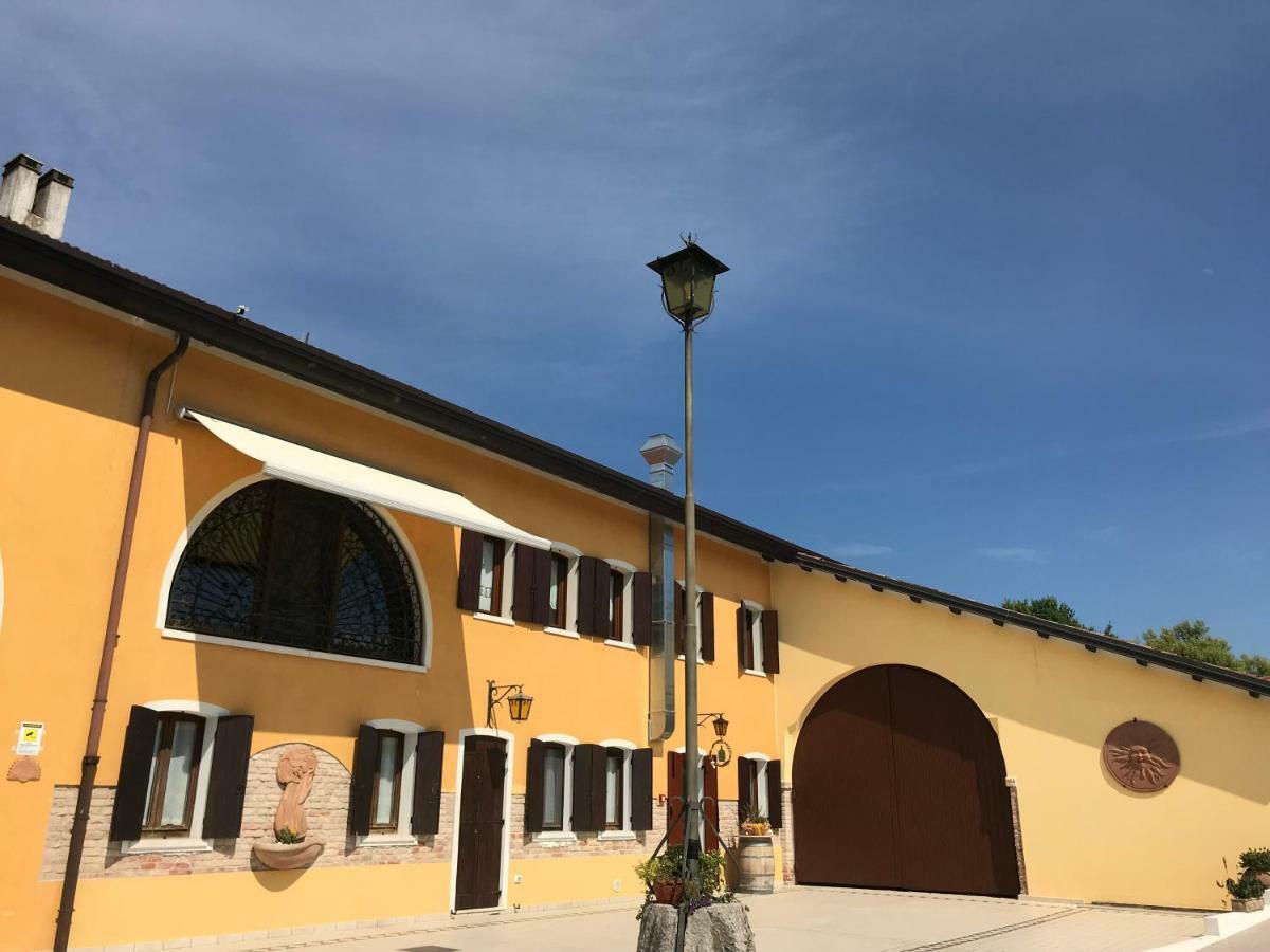 Agriturismo Gazza Ladra Villa Noventa di Piave Luaran gambar